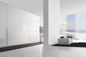 Line Point Armoire battante, Armoire avec poignes horizontales et verticales encastres