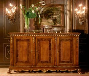 Art. 1058, Enfilade 3 portes, finitions or, style classique