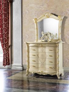 Madame Royale commode, Commode finement dcore