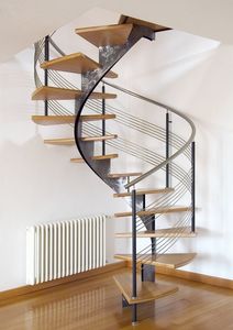 BC.06, Escalier en colimaon avec structure en acier bross