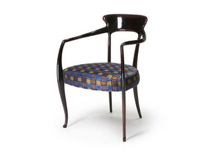 Art.191 armchair, Fauteuil en bois de htre avec sige rembourr, style classique