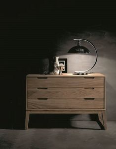 Clover commode, Commode en bois avec un design sophistiqu