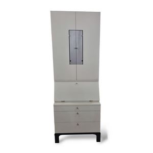 975 ARMOIRE, Meuble laqu blanc avec abattant