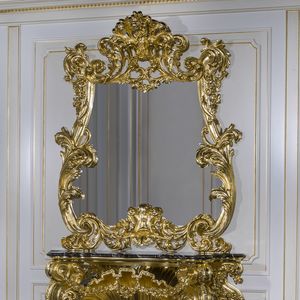 Art. 180 miroir, Miroir avec des sculptures somptueuses, finition en or