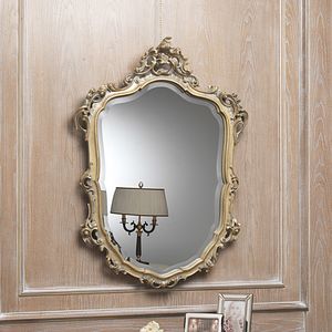 Art. 920 miroir, Miroir sculpt de style classique