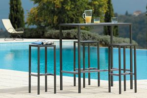 Seaside, Table outdoor en acier galvanis